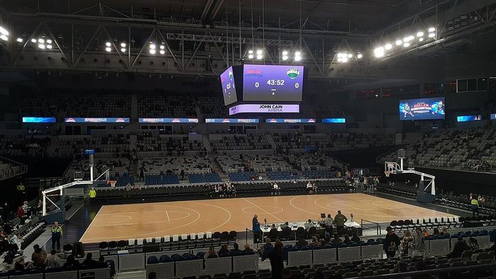 国足球员长途奔袭射门瞬间自述肾上腺素飙升（封面配图）